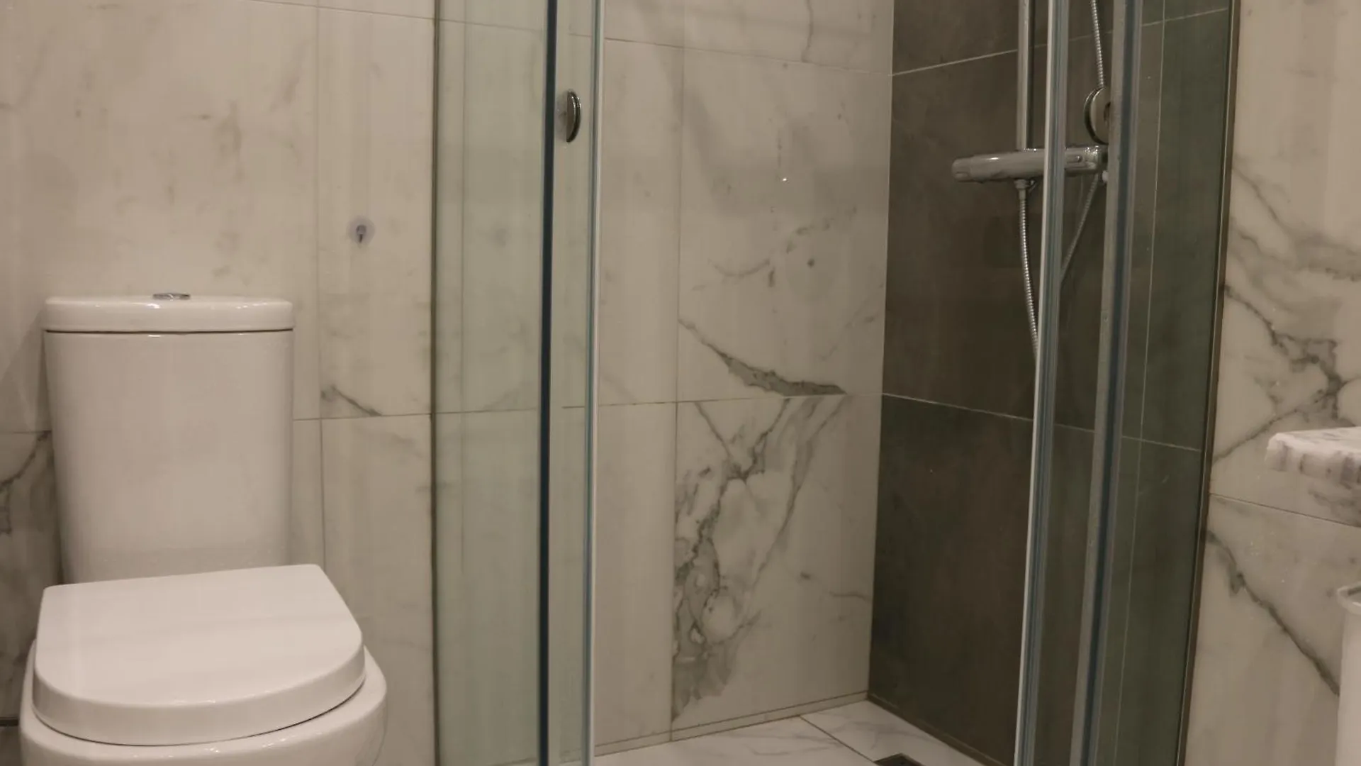 Infinity Sea View Penthouse Apartment Sarande