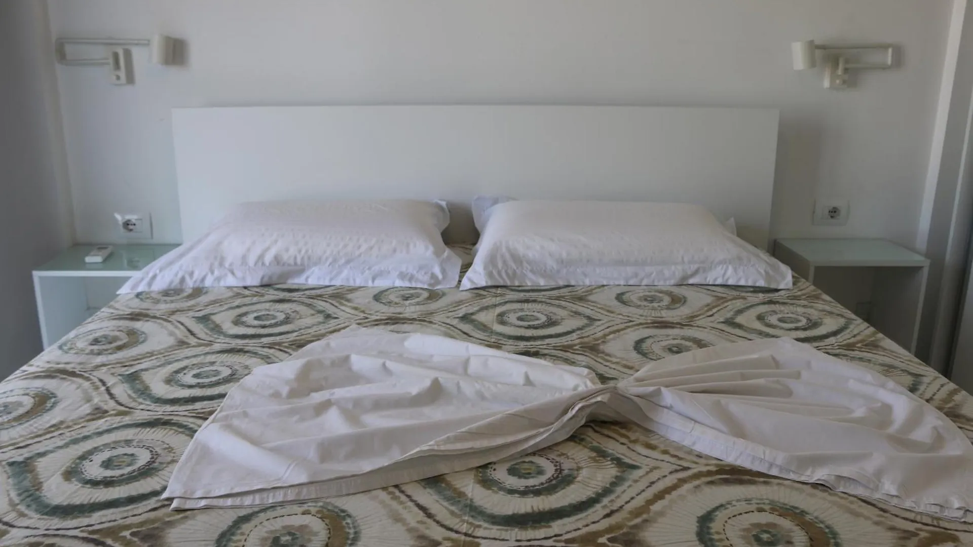 Infinity Sea View Penthouse Apartment Sarande 0*,